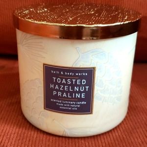 Bath & Bodyworks Toasted Hazelnut Praline 3-wick Candle